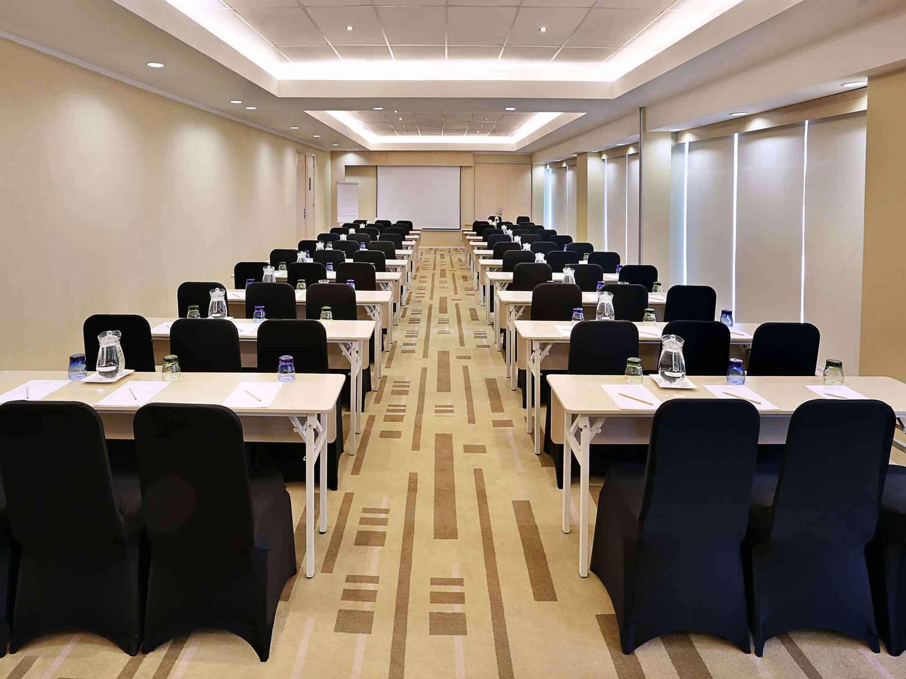 Mercure Jakarta Simatupang Exteriér fotografie