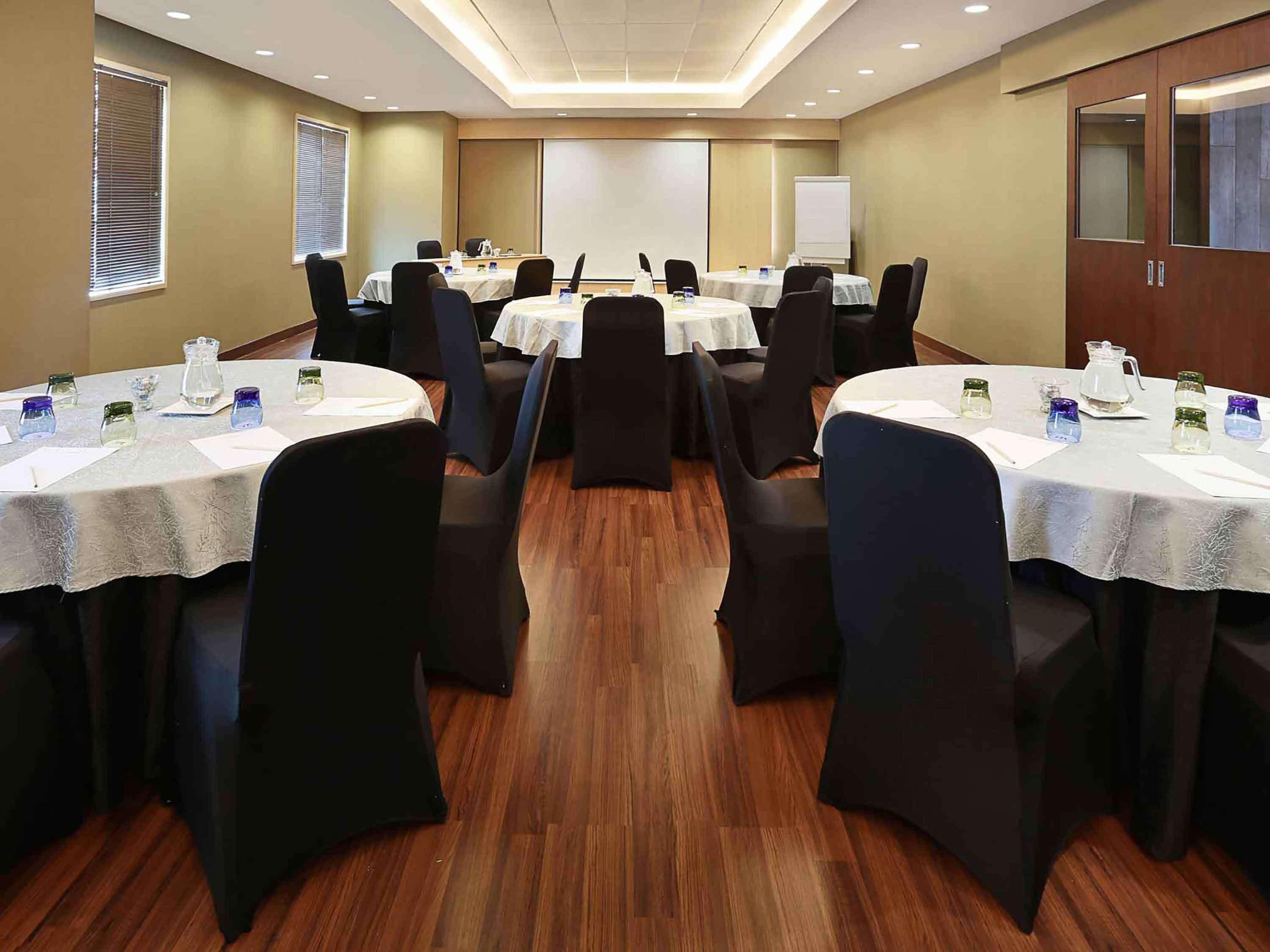 Mercure Jakarta Simatupang Exteriér fotografie