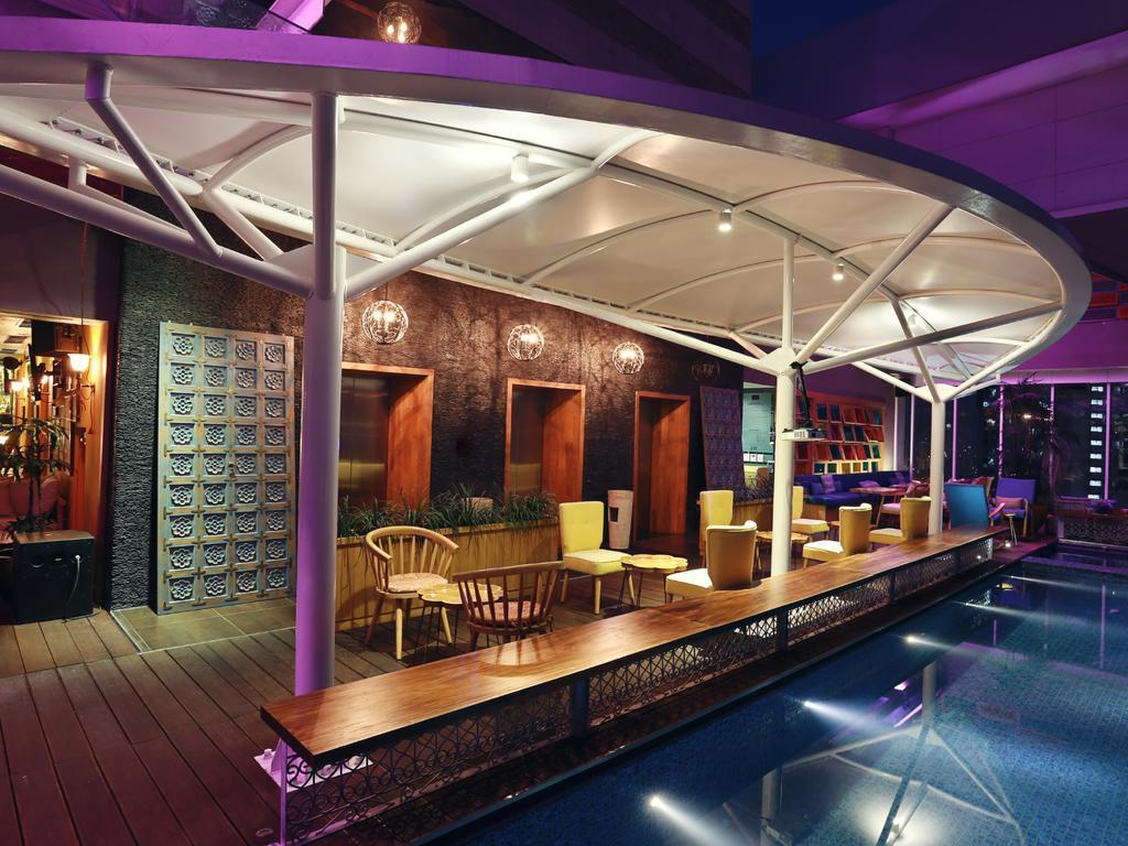 Mercure Jakarta Simatupang Exteriér fotografie