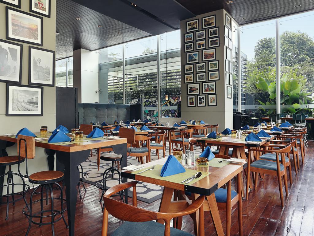 Mercure Jakarta Simatupang Exteriér fotografie